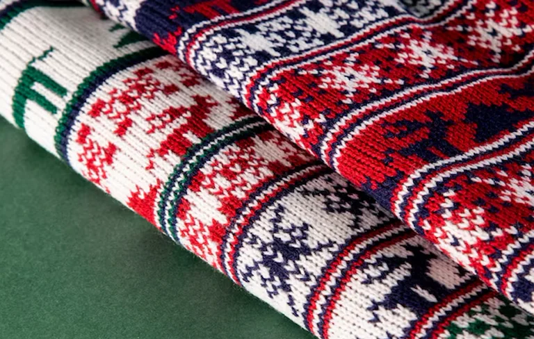 هنر پرچم‌دوزی سنتی در مقابل چاپ مدرن: مقایسه روش‌ها، زیبایی‌شناسی و کاربردها