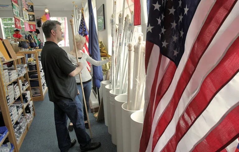 انتخاب بهترین روش چاپ پرچم و اهمیت کیفیت